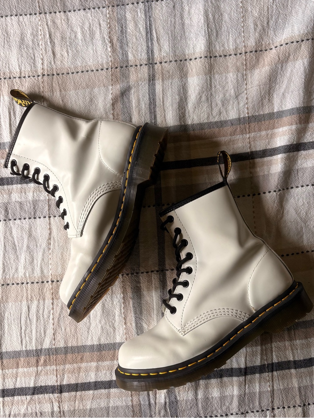 Dr. Martens Air Wair 11821 White Lace-Up Leather Combat Boots Women’s US 8 Punk